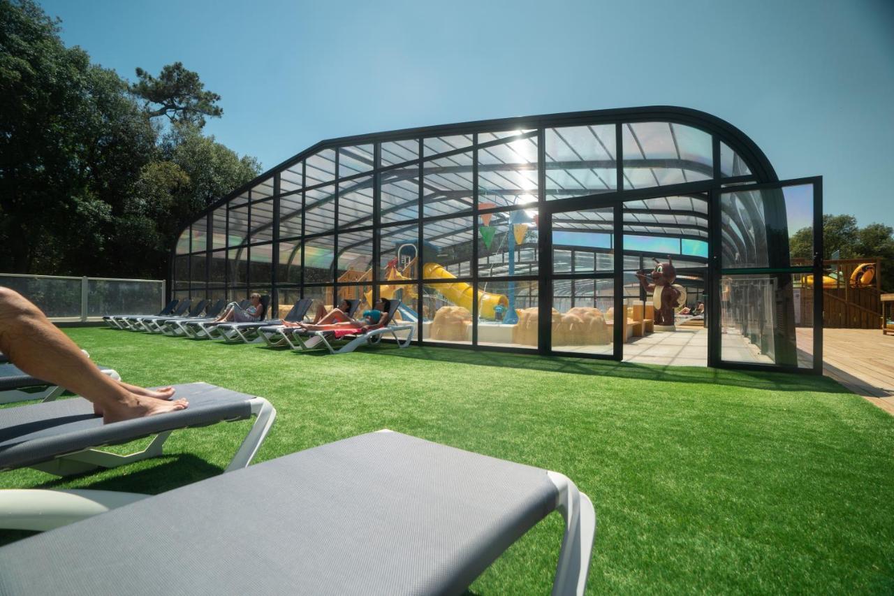 Camping Le Petit Rocher Longeville-sur-Mer Exterior foto