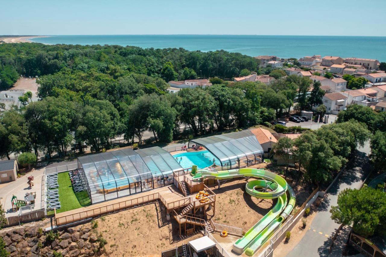 Camping Le Petit Rocher Longeville-sur-Mer Exterior foto