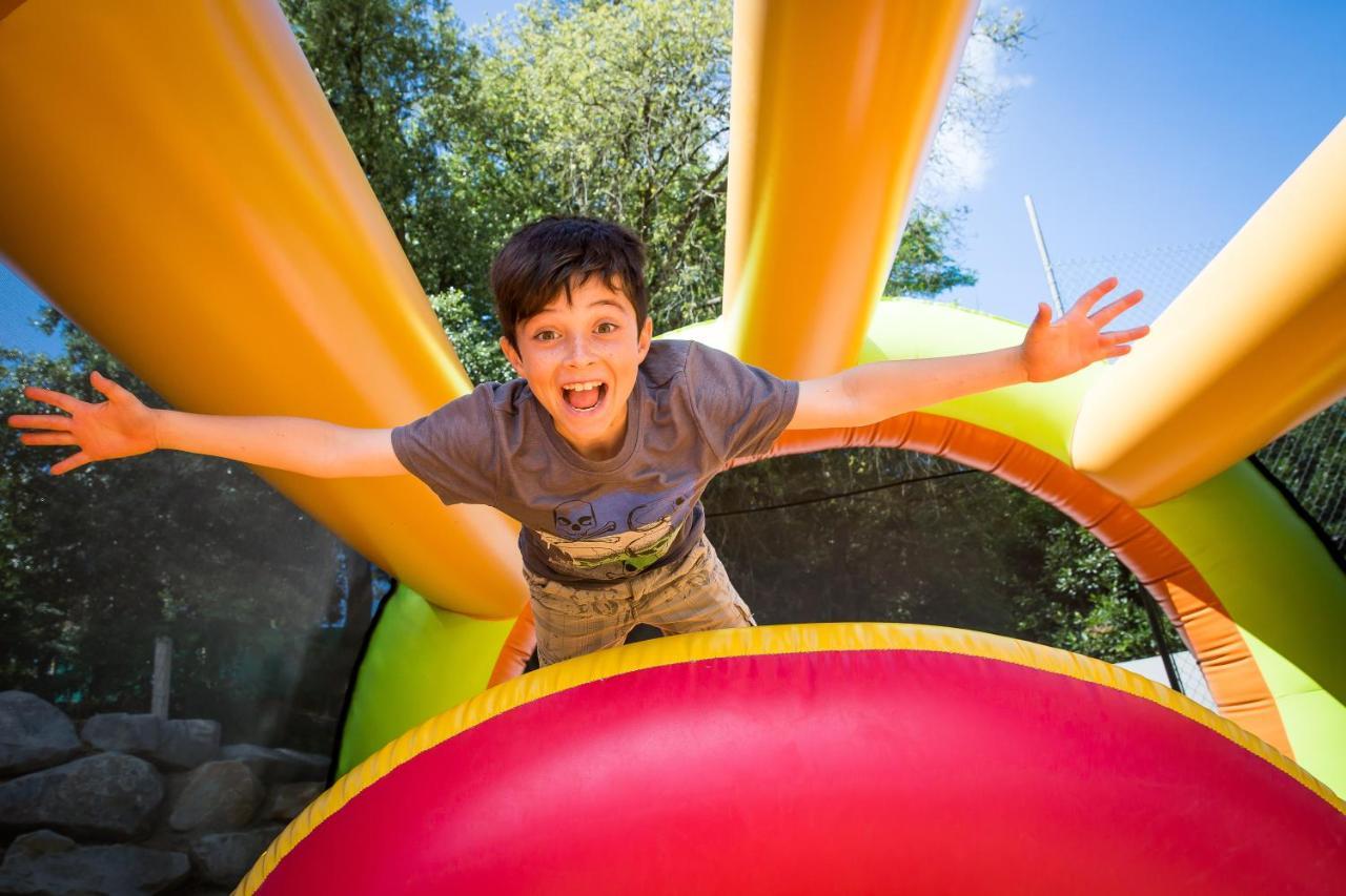 Camping Le Petit Rocher Longeville-sur-Mer Exterior foto